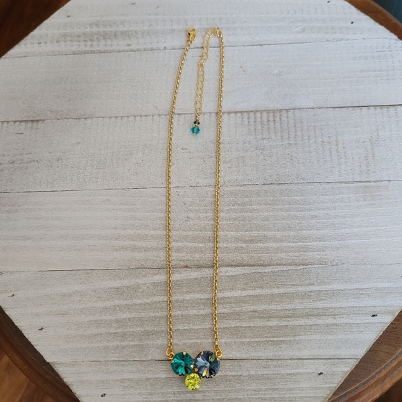 Austrian and Preciosa Crystal Necklace in Yellow Gold - Picture 3 of 9